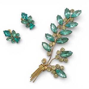 Czech Aqua & White Glass Floral Spray Gold Tone Brooch Screw-Back Earring Set
